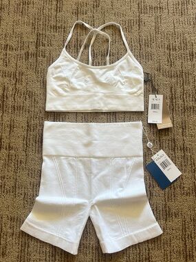 Alala Barre Bra & Barre Seamless Shorts Set